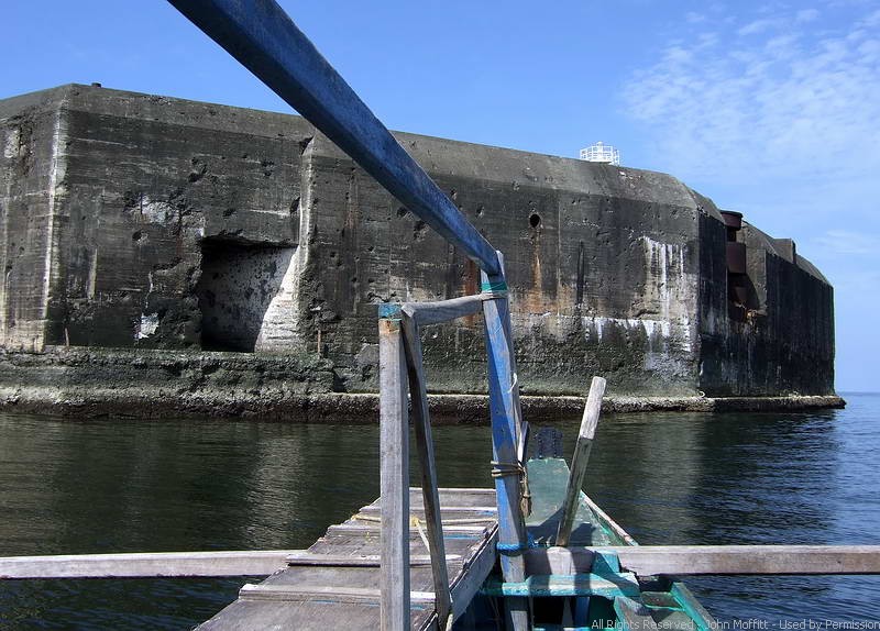 Less current here so this Sally port was our landing site